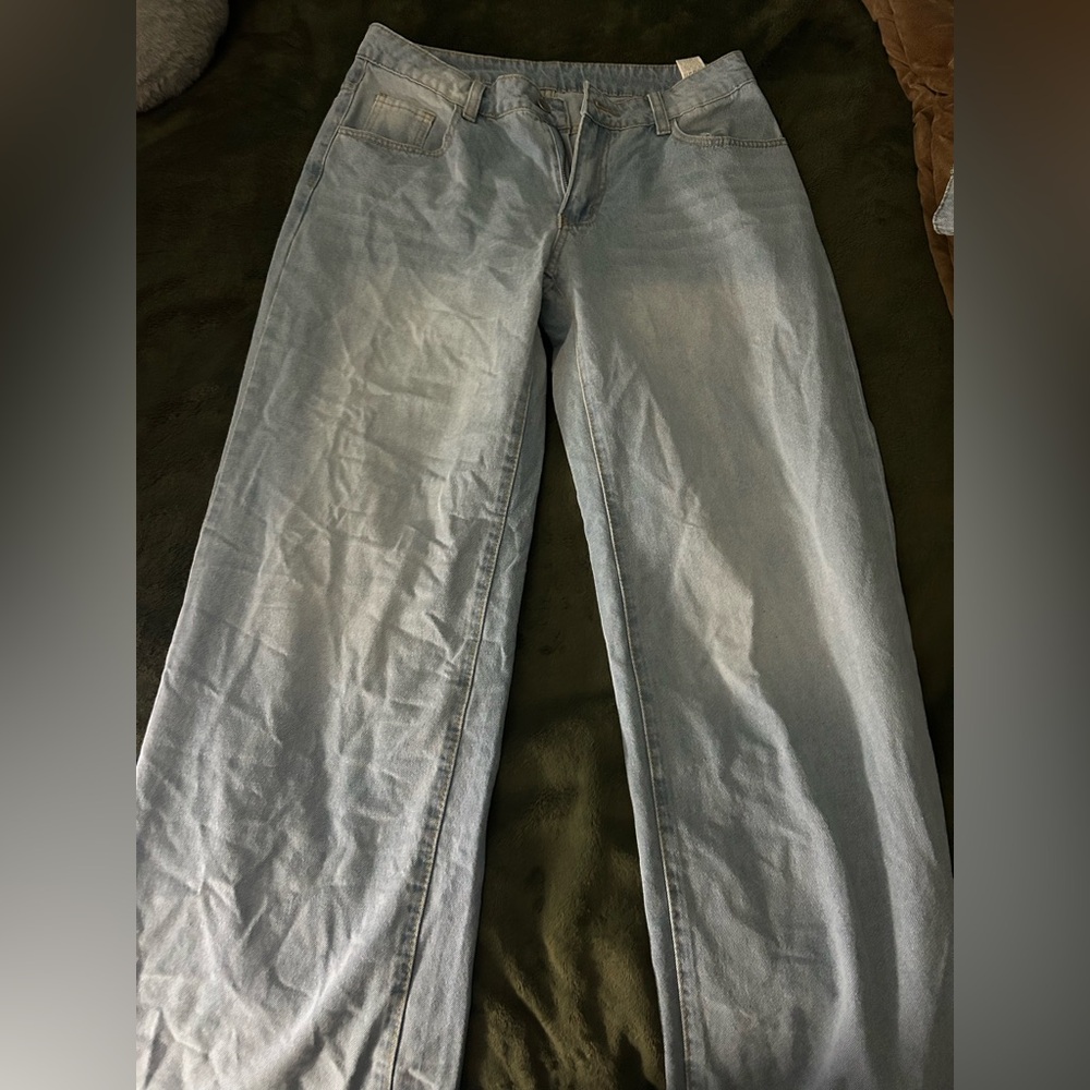 SHEIN Light Wash Flare Jeans